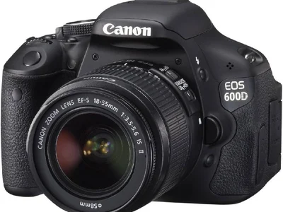 Зеркальный фотоаппарат Canon 600D с объективами и аксессуарами