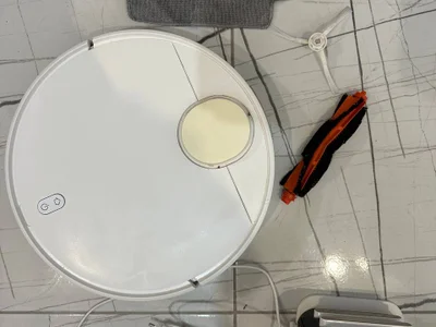 Робот-пылесос Xiaomi с насадками и тряпками