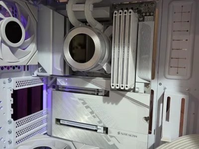 Материнская плата Aorus X870 Stealth Ice