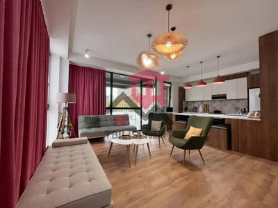 4-комнатная квартира, 151 м², $1800