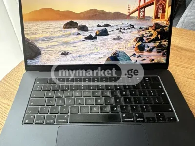 Ноутбук Apple