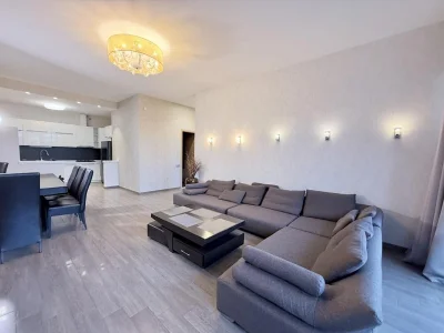 Ул. Нино Рамишвили, 22: 4-комнатная, 164,0 м²