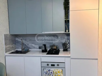 2-комнатная квартира, 44 м², $700
