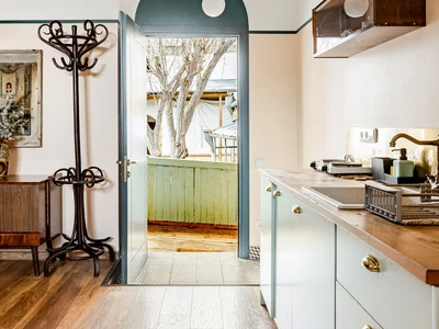 Счастливая Голубая Бухта в самом центре Тбилиси