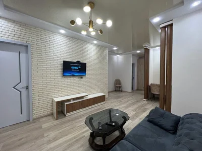 Квартира с 2 спальнями, ул. Аслан Абашидзе, $700