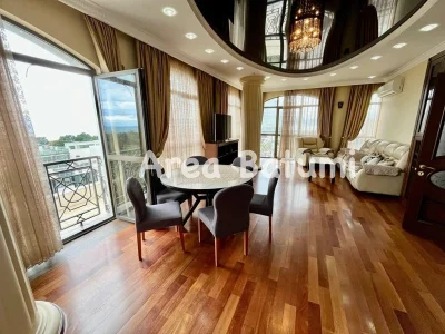 Ул. Шота Руставели, 15/7: 4-комнатный, 150.0 м² | Кортер.ге