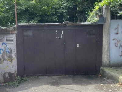 Гараж 19 м², ул. Цинцадзе, 48