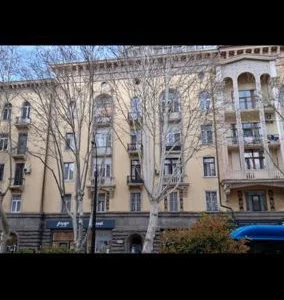 4-комнатная квартира в Тбилиси