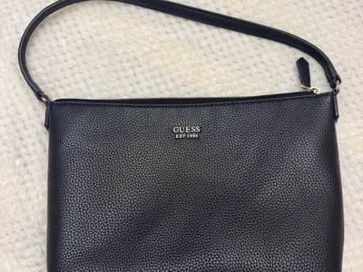 Сумка Guess
