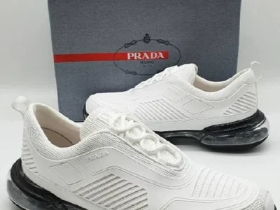 Кроссовки Prada 42/43