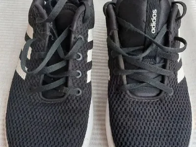 Женские кроссовки Adidas