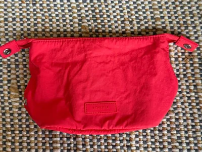 Розовая спортивная сумка Athleta