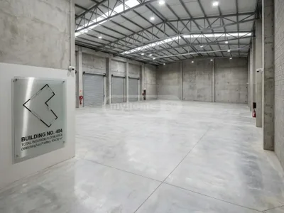 Store-Industrial property For Rent. Sanzona