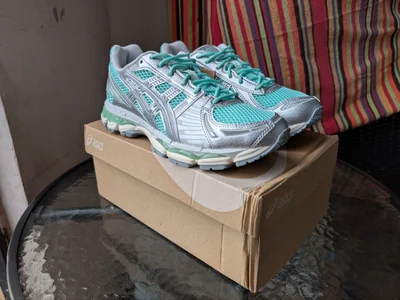 Женские кроссовки ASICS GEL-KAYANO 12.1