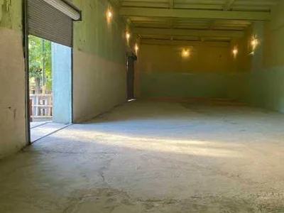 Store-Industrial property For Rent. Afrika