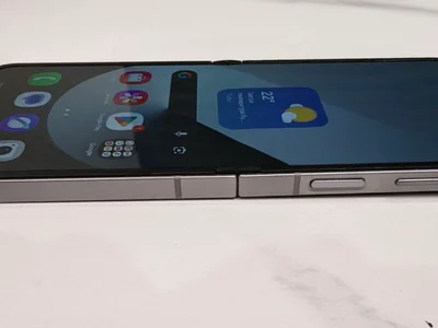 Samsung Galaxy Z Flip 6 12/256GB