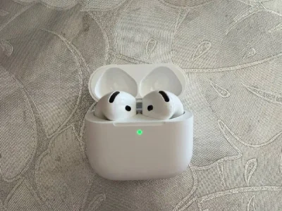 AirPods 4