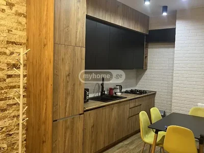 4 room Flat For Rent. Isani