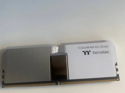 Оперативная память Thermaltake TOUGHRAM XG D5 RGB 16GB DDR5 5600