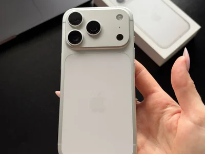 iPhone 17 Pro 256 ГБ, Silver