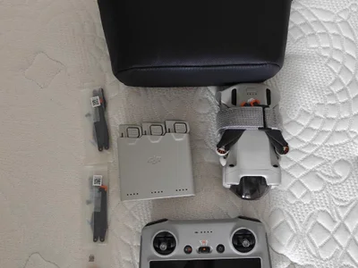 Квадрокоптер DJI Mini 3 Pro с расширенным комплектом аксессуаров и очками FPV