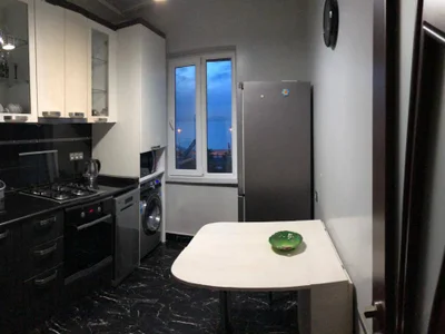 3-комнатная квартира, 60 кв.м, $550