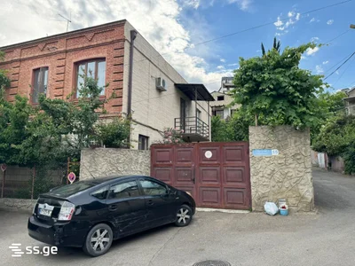 Паркинг на megreladze st. 15 Saburtalo