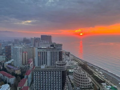 Большую студию 38м2 в ORBI CITY