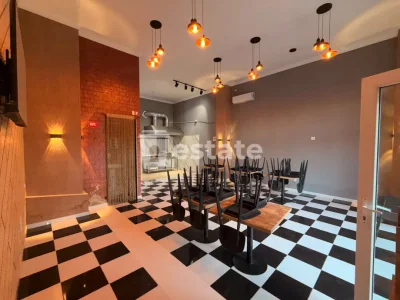 Коммерческое помещение под общепит, Руруа 18, $1500