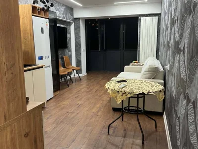 3-комнатная квартира, 80 кв.м, ул. Горгиладзе, 54
