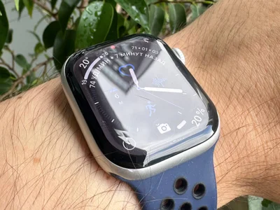 Apple Watch Series 10 42mm Aluminium с комплектом аксессуаров