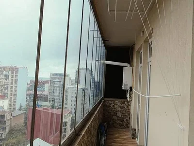 Долгосрочная аренда 3-комнатной квартиры в Khimshiashvili District