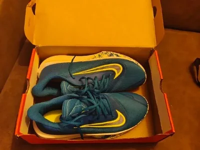 Кроссовки Nike
