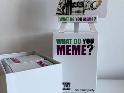 Настольная игра What Do You Meme?