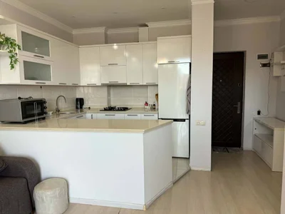 1+1 на ул. Такаишвили 12, $600