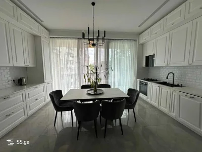 Улица Ираклия Абашидзе, 31: 4-комнатная, 140.0 м²