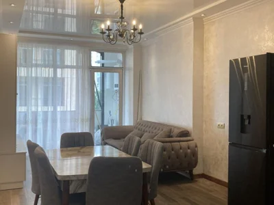 2+1 ул. Генерала Аслана Абашидзе, 10, $600