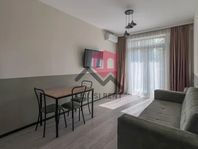 2 комнаты, 1 спальня, ул. Зестафони, $700