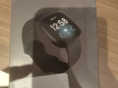 Fitbit Versa 3 Open Box