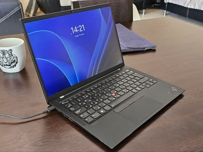 Ноутбук ThinkPad X1 Carbon Gen 9