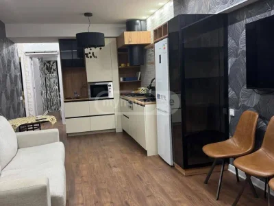 3-комнатная квартира, 80 кв.м, ул. Горгиладзе, 54