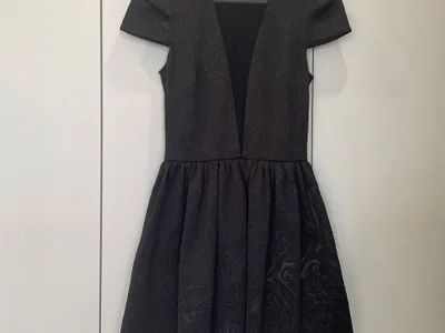 🖤 **Чёрное платье Topshop