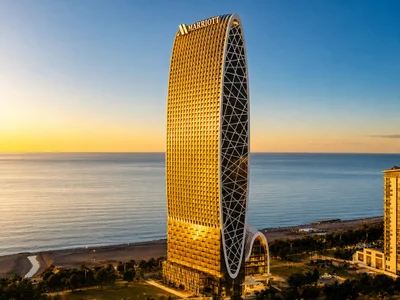 Sunset Студия on the 25th floor of the Marriott building