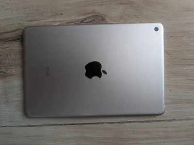 Планшет iPad mini 4 128GB