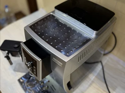 Кофемашина Delonghi