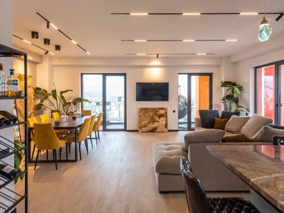 Blox Avlabari: 4-комнатная, 161,0 м²