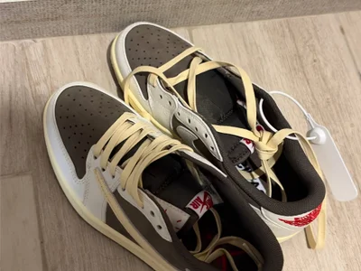 Кроссовки Nike Travis size 38 новые