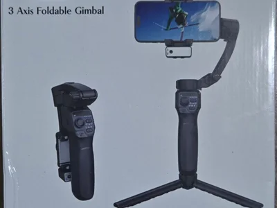 **3-осевой стабилизатор F11 ~~200~~ 140₾.** Складной стедикам. Раскладывается в стойку/штатив, есть функция отслеживания движений (следит за вами при перемещении). Состояние нового, использовался один раз.