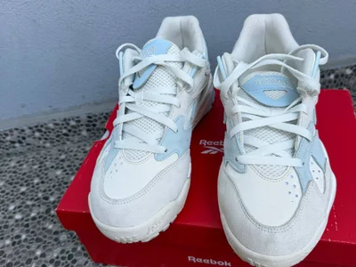Женские кроссовки Reebok