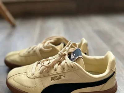 Puma. 38 размер. Надевали 2 раза, размер не подошел. Продаю за 130 лари